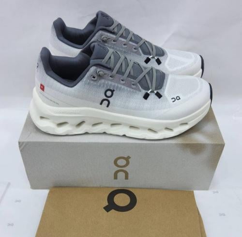 Cloud Running black