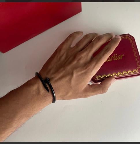 سوار كارتير أسود