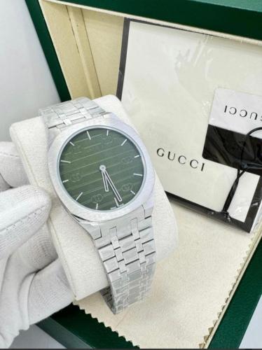 ساعة قوتشي رجاليه