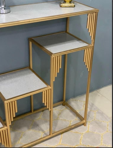 مدخل مع مرايا