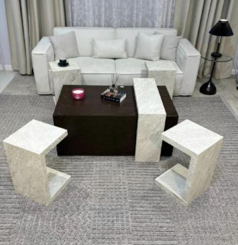 طقم طاولات سنديان مع٤ خدمه