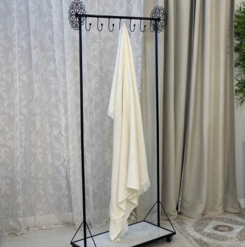 علاق عبايات وملابس بكفرات