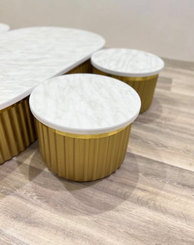 طقم طاولة مع 4 حبات خدمة