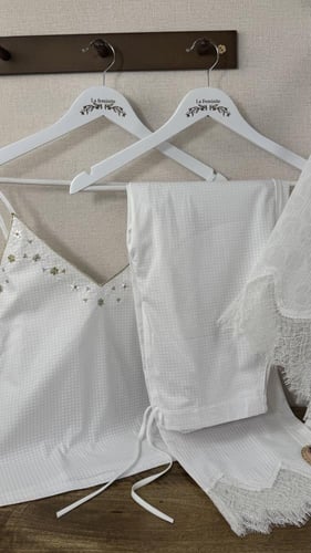 طقم بيجامة عروس ابيض انيقه جداً