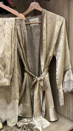 طقم بيجامه حرير انثوي بدانتيل