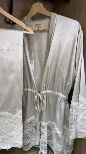 طقم بيجامة عروس فخم