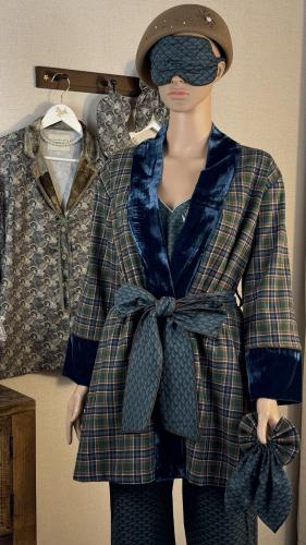 بيجامة الشتاء كاروهات مع مُخمَل أنيق