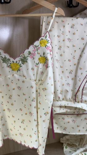 بيجامه حرير انثويه بتطريز انيق