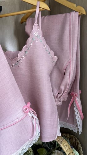 طقم انثوي انيق جداً باقمشه ذات جوده عاليه