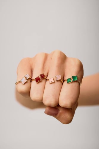 خاتم ذهب حجر العقيق | سكون