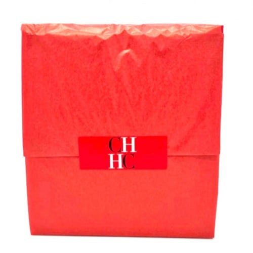 سواره جلد من كارولينا هيريرا