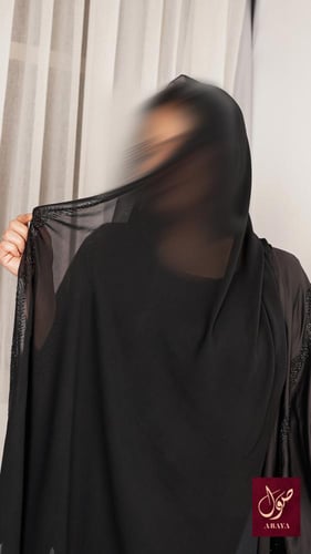 عبايه حرير اسود لامع مع الكرستال