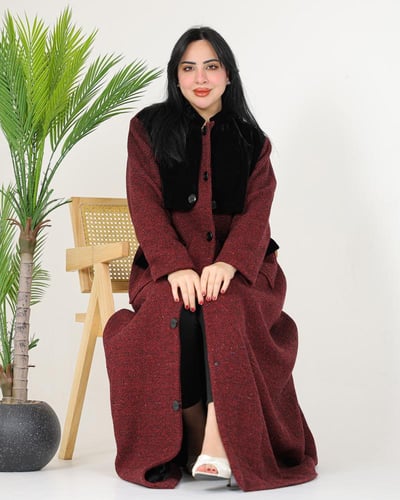 بليزر صوف انيق باللون الاحمر مبطن مع المخمل الاسود...