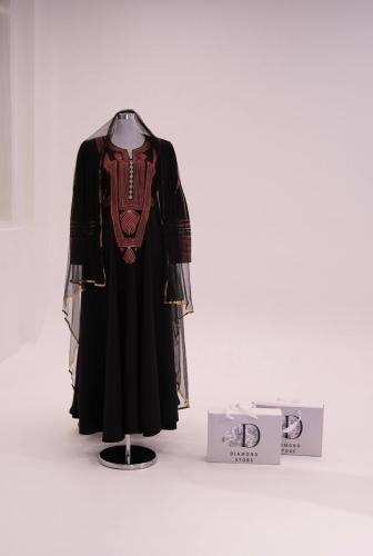 عباية كريب مطرزة