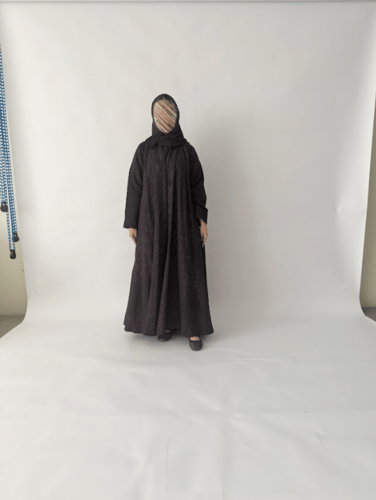 عباية كلاسيكية مطرزة