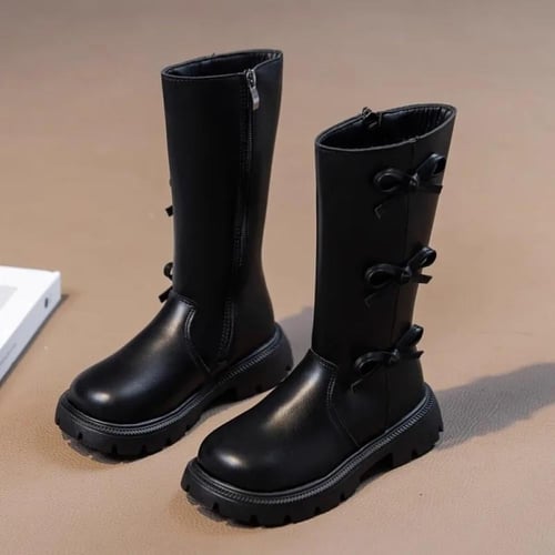 أحذية طويلة بولي