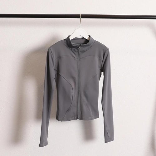 جاكيت رياضي للنساء