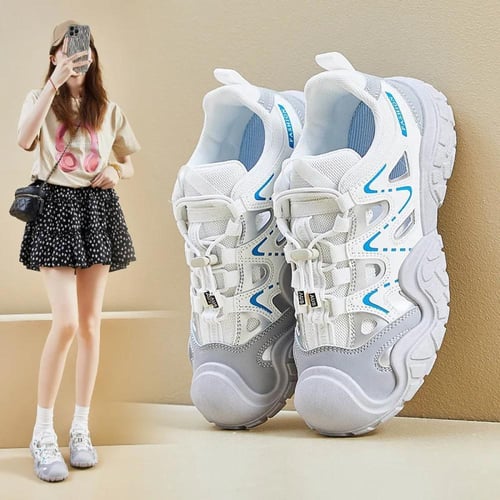 حذاء تزلج نسائي مريح