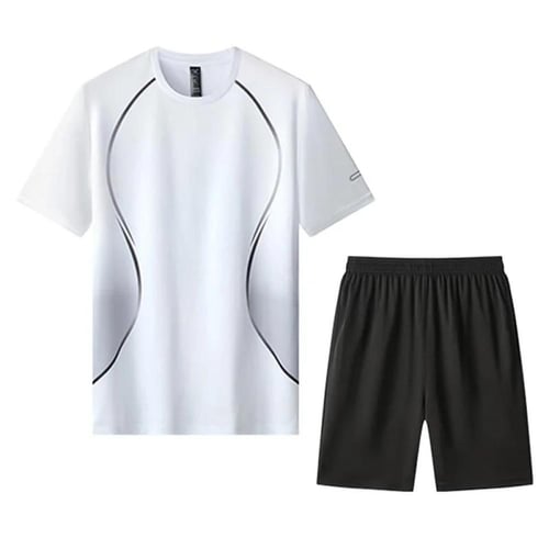 ملابس رياضية شورت وتيشرت للرجال