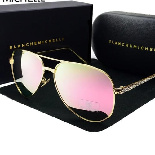 نظارات شمسية نسائية طراز طيار