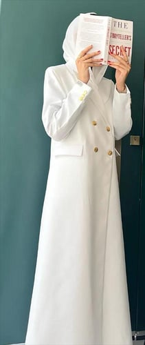 سترة كاريزما – أناقة بالأبيض والأسود