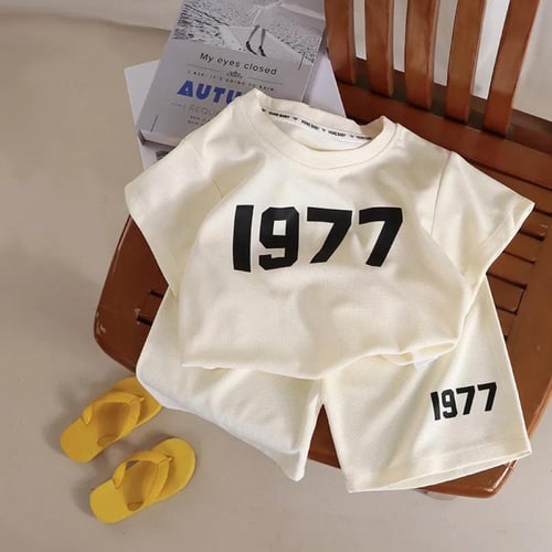 طقم اطفال رياضي