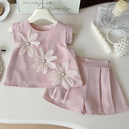 طقم صيفي بناتي – خفّة ومرح بألوان تفتح النفس