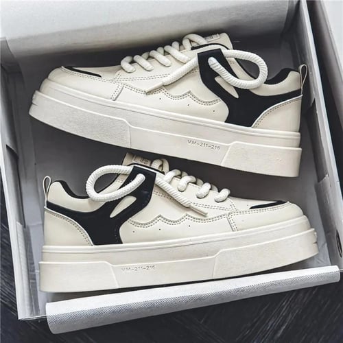 أحذية رياضية أنيقة وعصرية للرجال