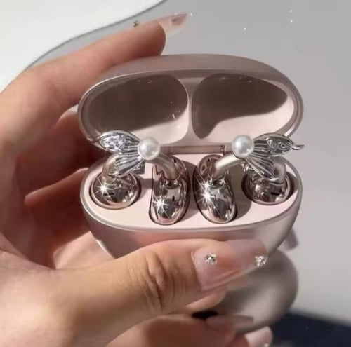 لمسة لؤلؤية – مشبك أذن بذيل السمكة المرصّع