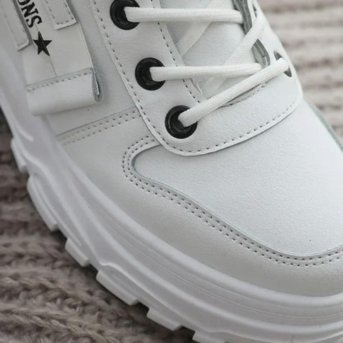 أحذية شتوية نسائية