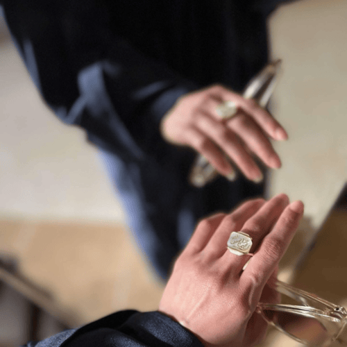 خاتم ملكي ( 1 )