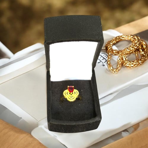 طقم “أسرار الياقوت” –(سلسلة + خاتم + حلق )