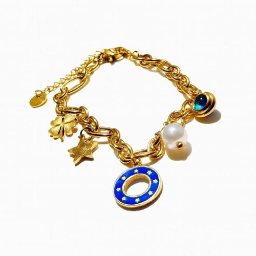 أساور منوعة