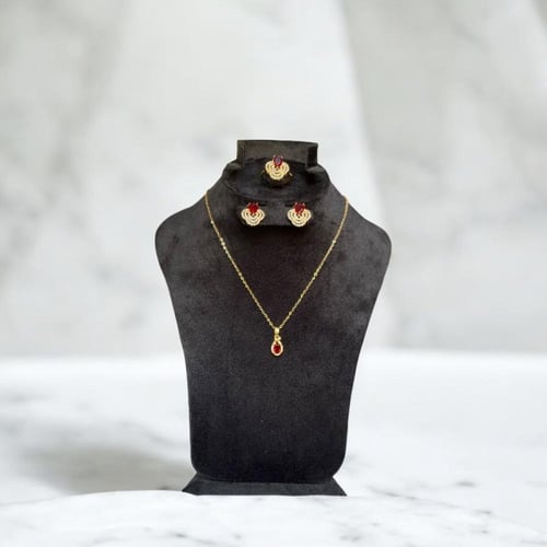 طقم “أسرار الياقوت” –(سلسلة + خاتم + حلق )