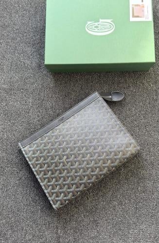 Goyard handbag.gray