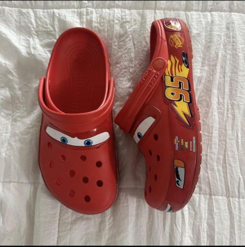 Crocs mcqueen red