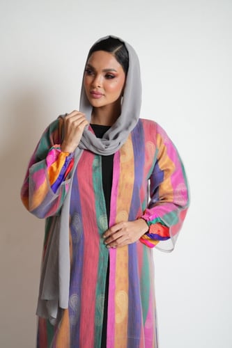 عباية حصرية بكساء رمادي أنيق