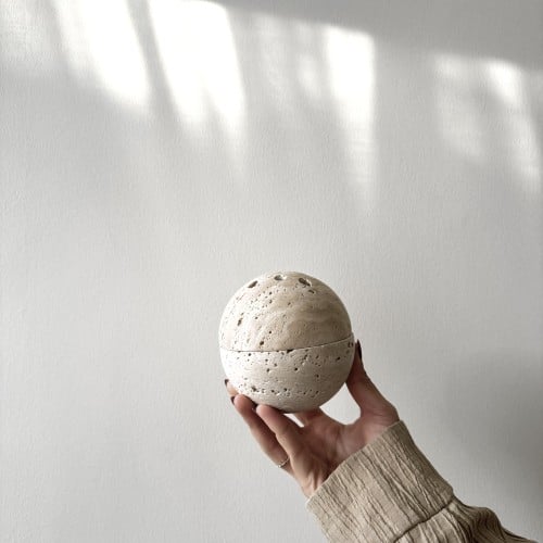 Round beige incense holder
