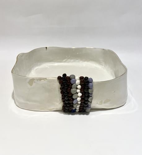 طبق بورسلين منقط - كبير