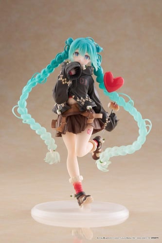 Hatsune Miku Fashion Figure Outdoor
