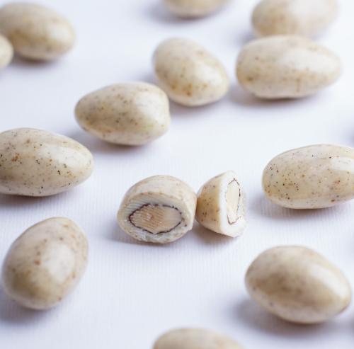 ملبس لوز هيل