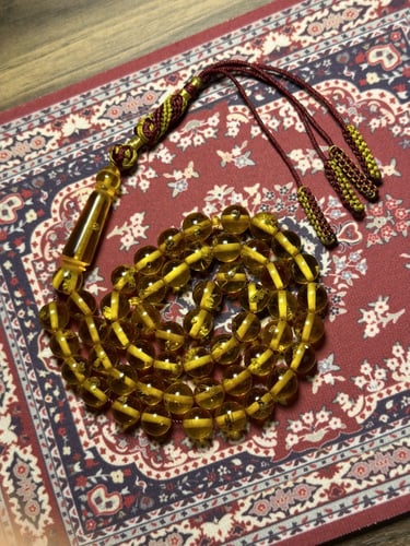 بكلايت بلجيكي حَشري عسلي بشكة تفصال باللون العنابي