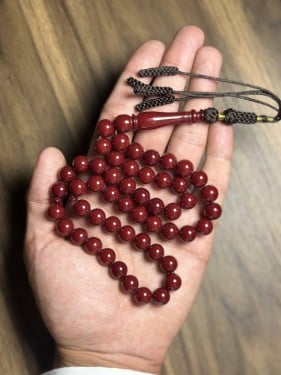 بكلايت بلجيكي عنابي بشكة تفصال باللون البني الغامق