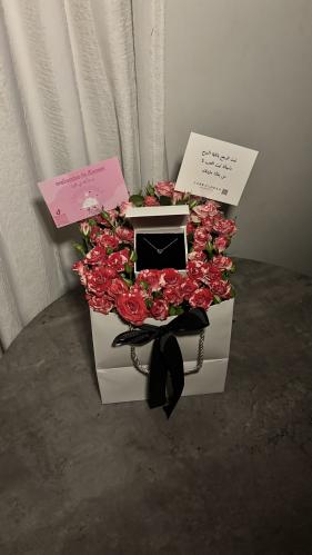 اكسسوار مع ورد