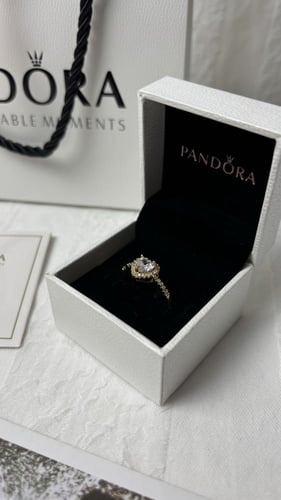 خاتم باندورا