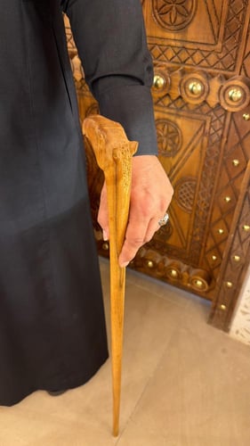 عصا الناقه نحت يدوي خزامه