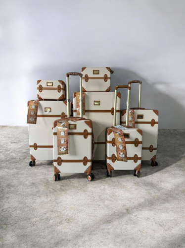 طقم كلاسيك ٧ قطع بتصميم كلاسيكي