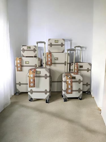 طقم كلاسيك ٧ قطع بتصميم كلاسيكي