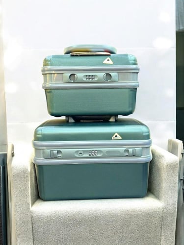 طقم شنطة مجوهرات وذهب فايبر بقفل مقاس12/10