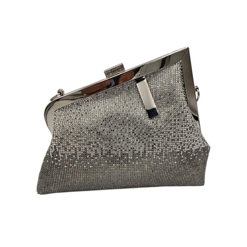 شنطة سهرة بألوان مختلفة وبراعة بقطع كريستال